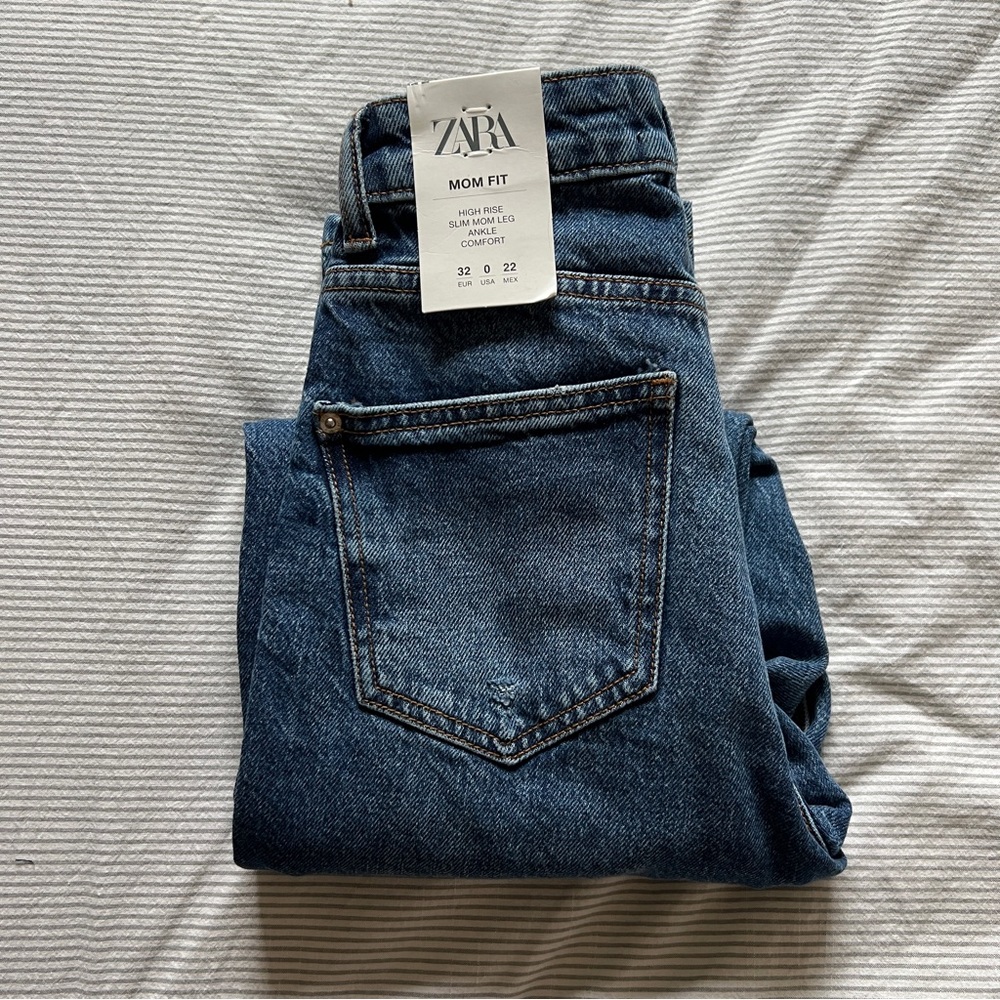 Zara Mom Fit Jeans